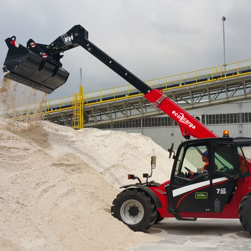 Alquiler de Telehandler Diesel 12 mts, 3,5 tons, peso aprox 10.000 en Quinchao, Los Lagos, Chile